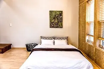 Brown Cabin Jeju Tatil Evi