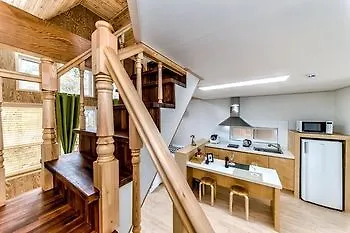 Brown Cabin Jeju Tatil Evi