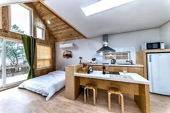 Brown Cabin 0*, Jeju South Korea