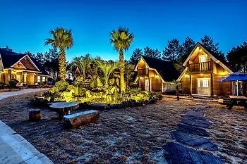Brown Cabin 0*, Jeju South Korea